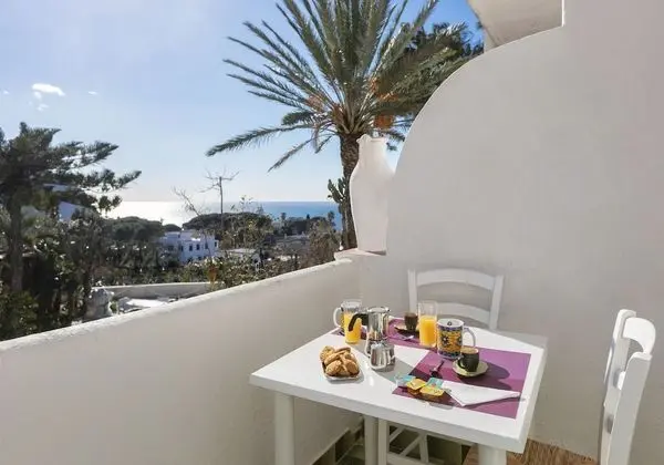 Superior Stüdyo, Balkon