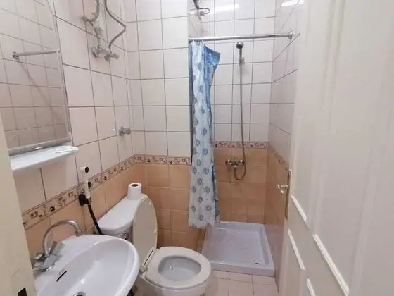 Family Tek Büyük veya İki Ayrı Yataklı Oda