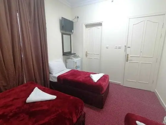 Üç Kişilik Oda