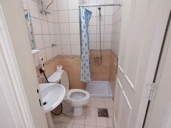 Üç Kişilik Oda