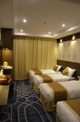 Deluxe Dört Kişilik Oda, Birden Çok Yatak, Şehir Manzaralı
