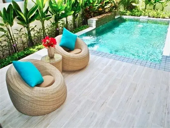 Villa, 4 Yatak Odası, Havuz Kenarı