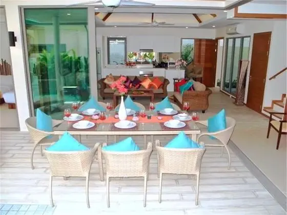 Villa, 4 Yatak Odası, Havuz Kenarı