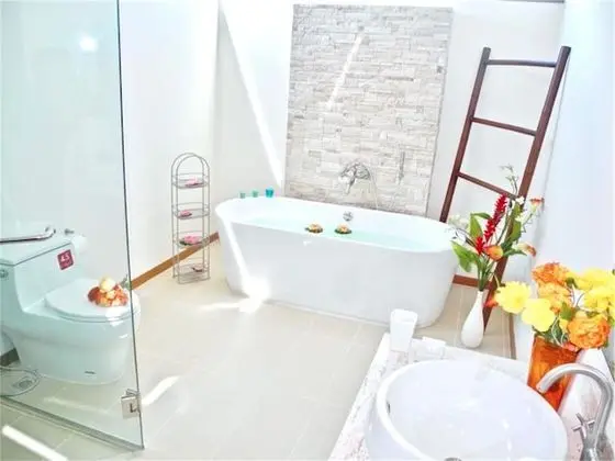 Villa, 4 Yatak Odası, Havuz Kenarı
