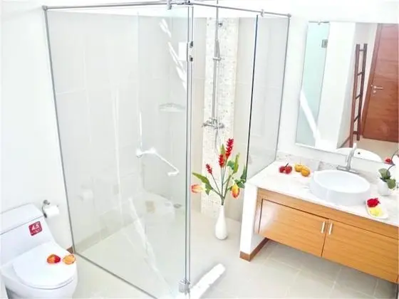 Villa, 4 Yatak Odası, Havuz Kenarı