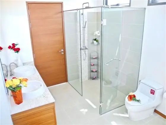 Villa, 4 Yatak Odası, Havuz Kenarı