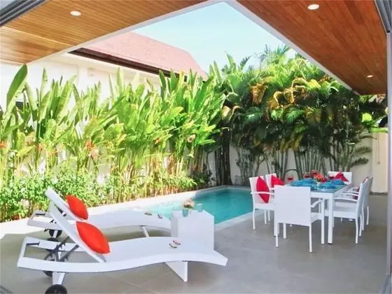 Villa, 2 Yatak Odası, Havuz Kenarı