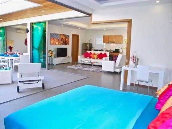 Villa, 2 Yatak Odası, Havuz Kenarı