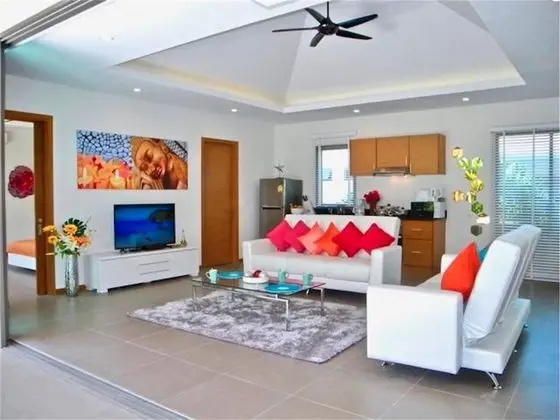 Villa, 2 Yatak Odası, Havuz Kenarı