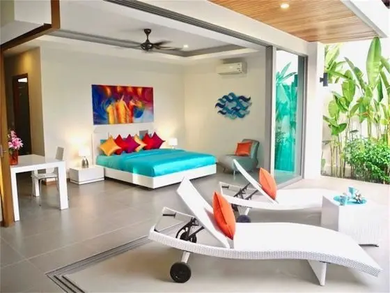Villa, 2 Yatak Odası, Havuz Kenarı