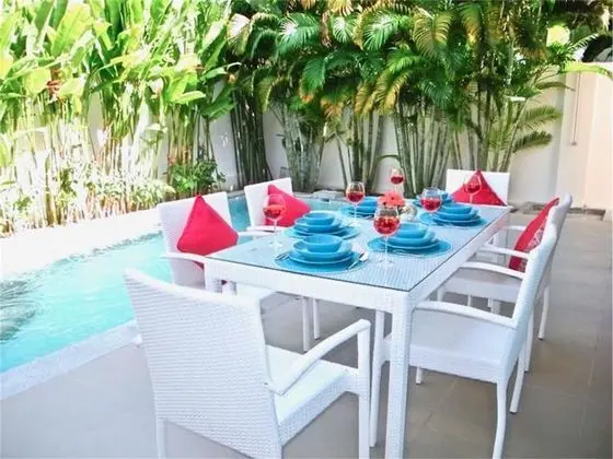 Villa, 2 Yatak Odası, Havuz Kenarı