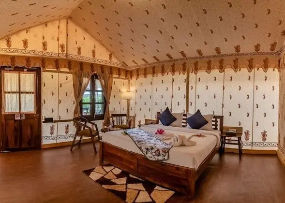 Deluxe Tent