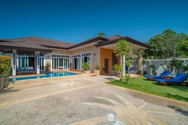 3 Bedroom Pool Villa with Garden