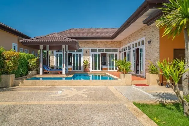 3 Bedroom Pool Villa with Garden