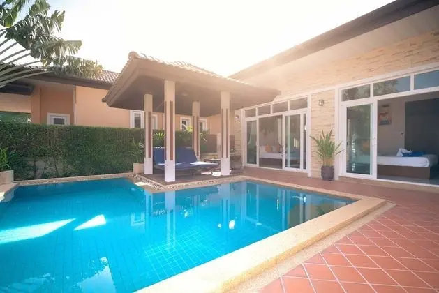 3 Bedroom Pool Villa with Garden