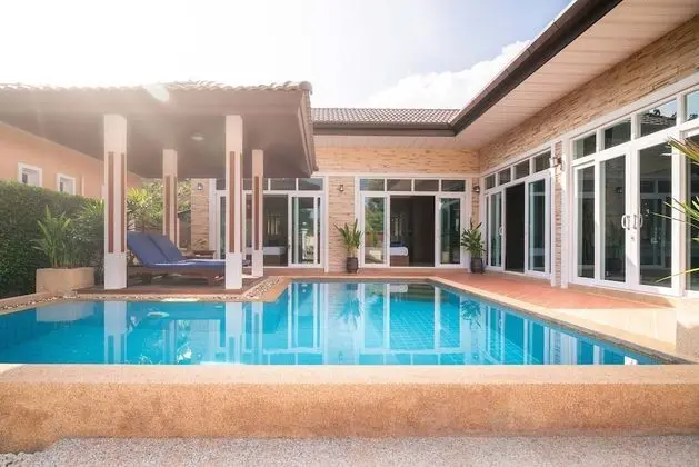 3 Bedroom Pool Villa with Sala