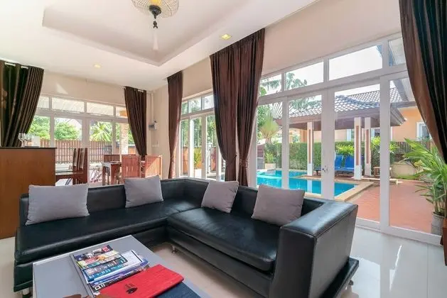 3 Bedroom Pool Villa with Sala