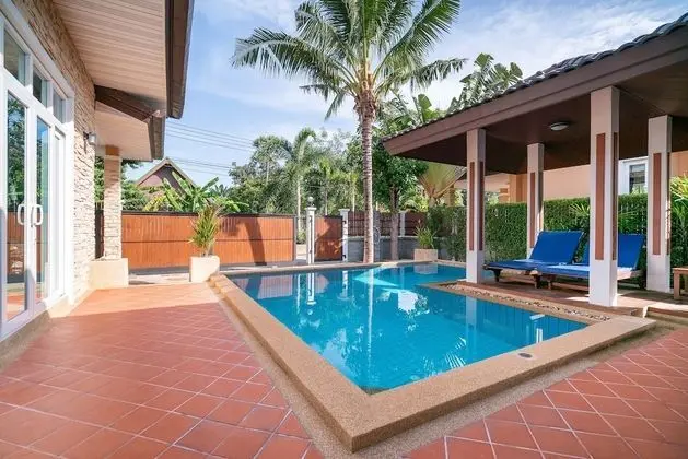 3 Bedroom Pool Villa with Sala