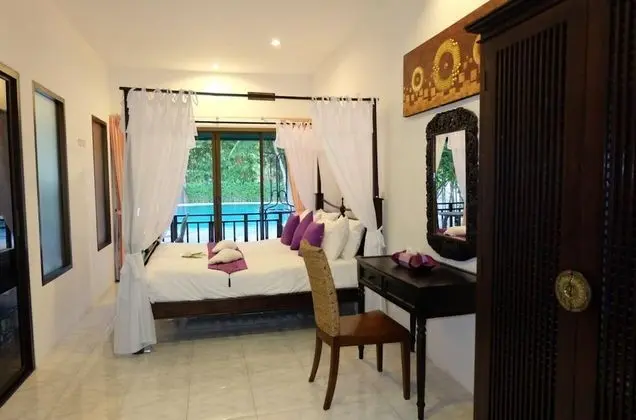 One-Bedroom Suite with Pool View