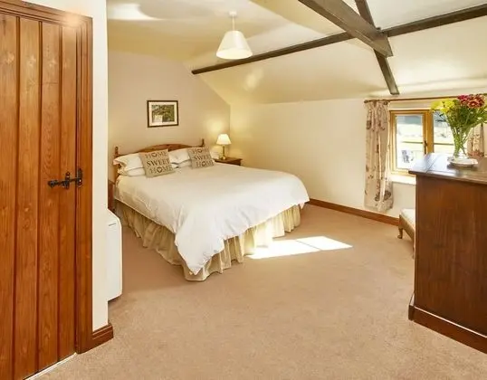 Giltsbur- 3 Bedroom Cottage