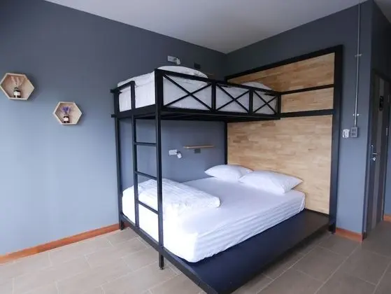 Triple Room (Bunk Bed)