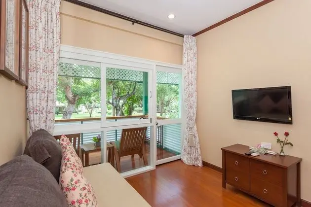 Tek Büyük Yataklı Oda (Wooden Row House)