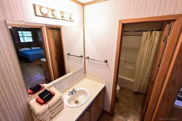 Traditional Tek Büyük Yataklı Oda