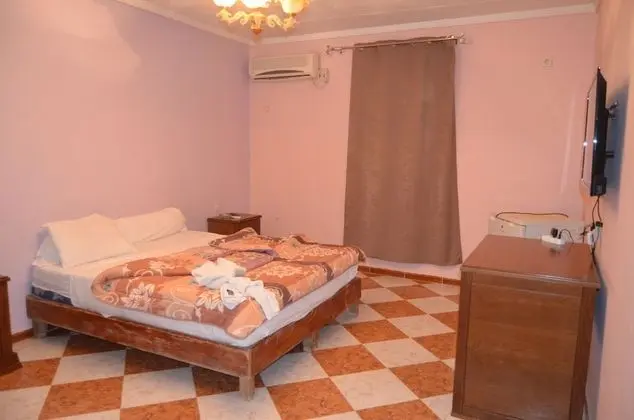 Tek Büyük Yataklı Oda, Sigara İçilebilir