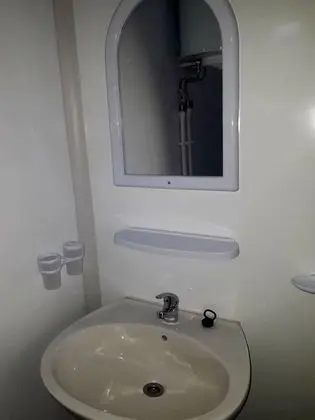 Tek Büyük Yataklı Oda, Sigara İçilebilir