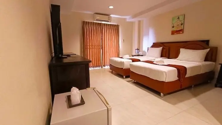 Standard Twin Room