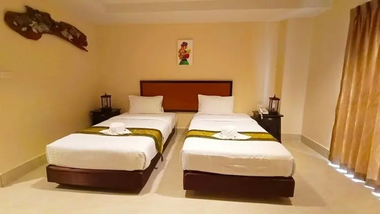 Standard Twin Room