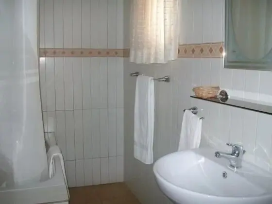 Deluxe Oda, 1 En Büyük (King) Boy Yatak