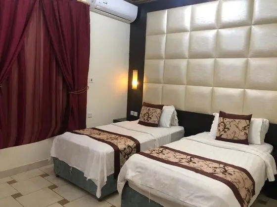 Tek Büyük veya İki Ayrı Yataklı Oda