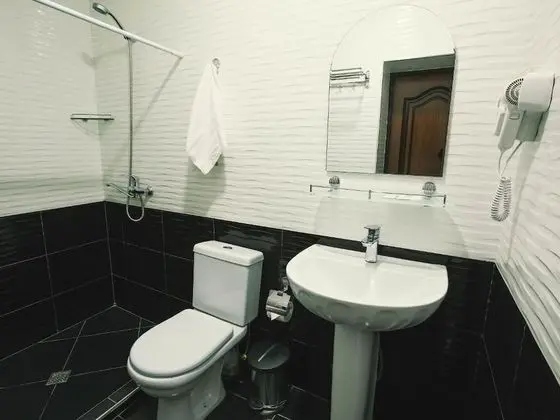 Üç Kişilik Oda