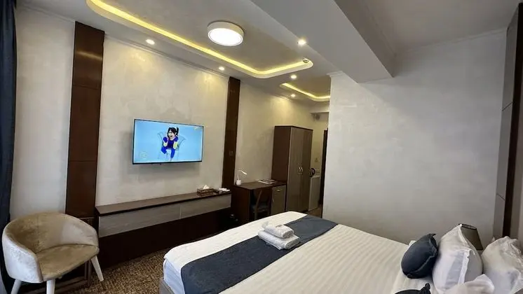 Deluxe Tek Büyük Yataklı Oda