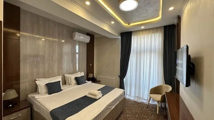 Deluxe Tek Büyük Yataklı Oda