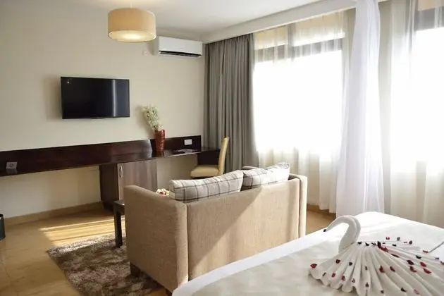 Deluxe Tek Büyük Yataklı Oda