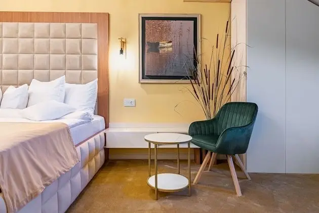 Amyntas Standard Double Room