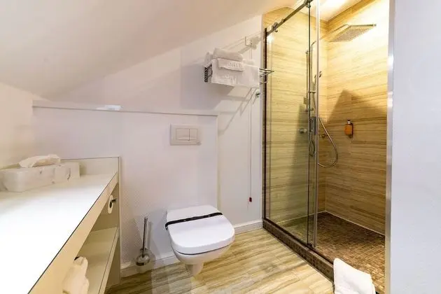 Amyntas Standard Double Room