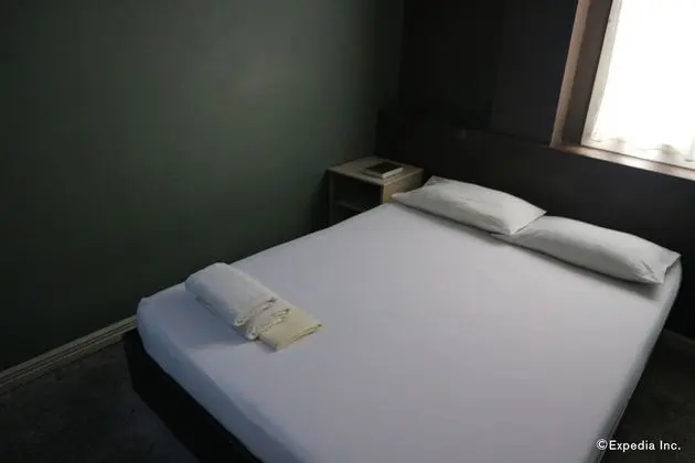 Standard Tek Büyük Yataklı Oda (Fan Room)