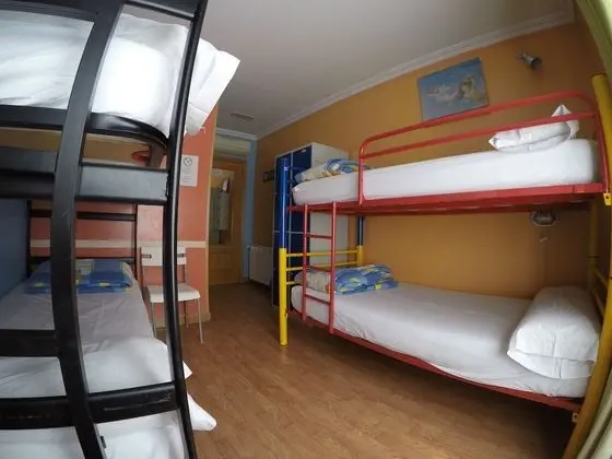 Ortak Ranzalı Oda, Özel Banyo (1 bed in a 4-Bed Dormitory Room)