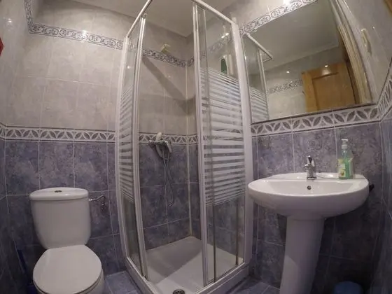 Ortak Ranzalı Oda, Özel Banyo (1 bed in a 6-Bed Dormitory Room)