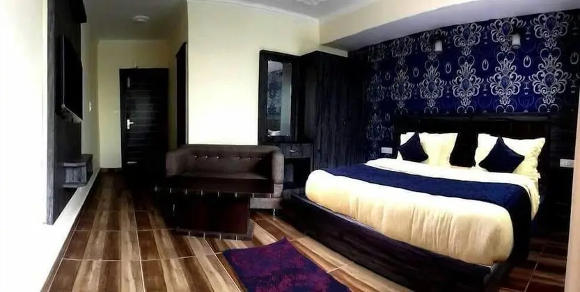 Premium Tek Büyük Yataklı Oda