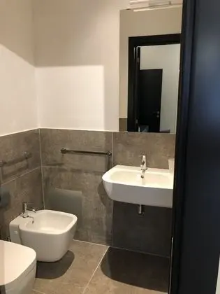 Apart Daire, 1 Büyük (Queen) Boy Yatak ve Çekyat
