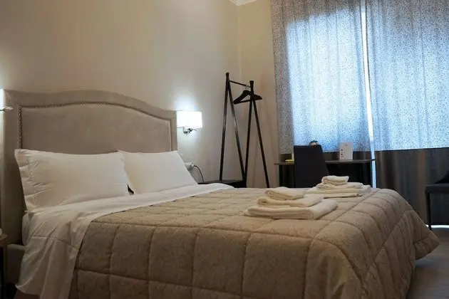 Basic Tek Büyük Yataklı Oda