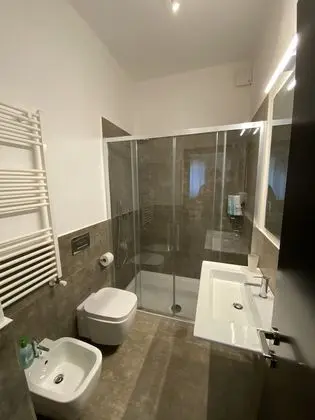 Basic Tek Büyük Yataklı Oda