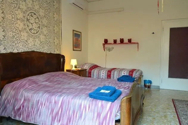 Dört Kişilik Oda, Ortak Banyo