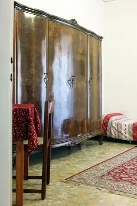 Dört Kişilik Oda, Ortak Banyo