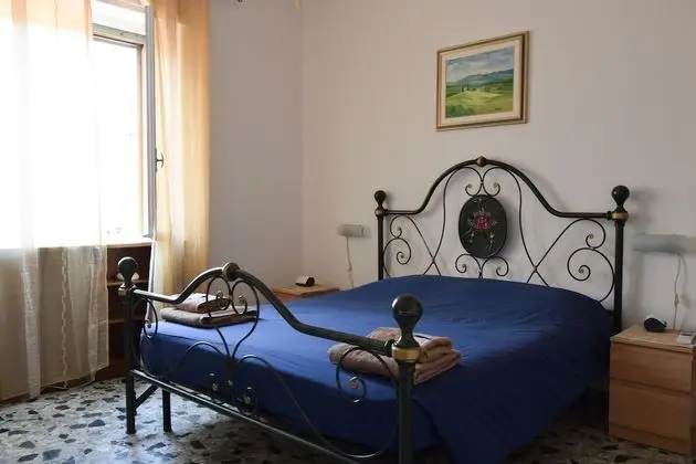 Tek Büyük Yataklı Oda, Ortak Banyo