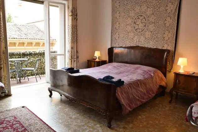 Üç Kişilik Oda, Ortak Banyo